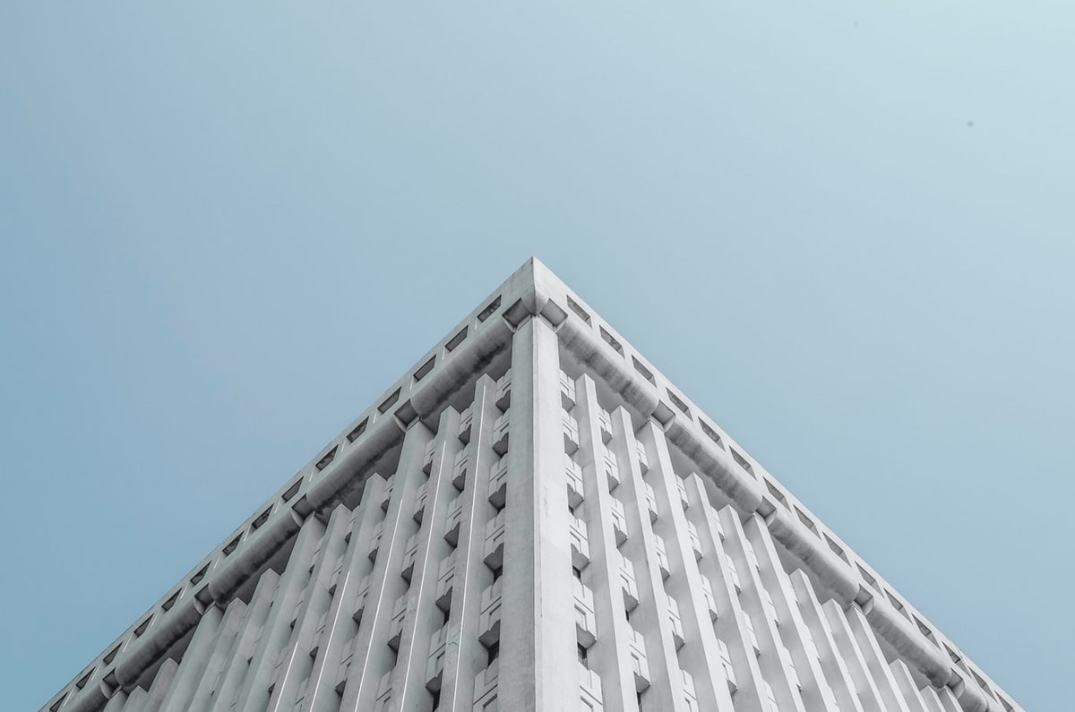 -欧洲足坛双重风暴！德国战车熄火引爆连锁反应，亚平宁争冠乱局再添薪柴