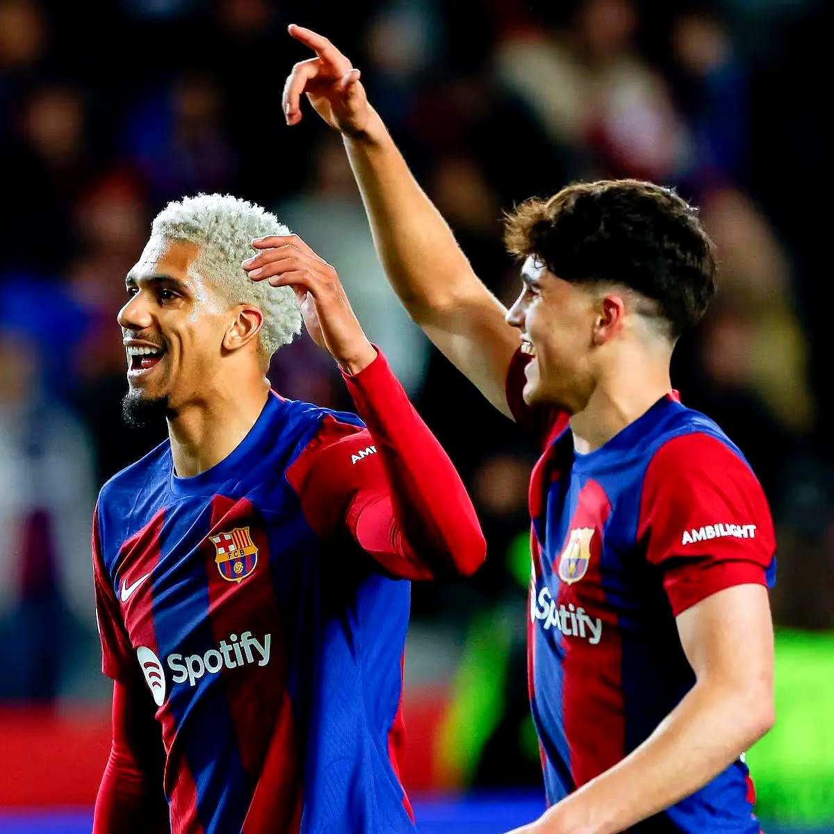 sport-曼联绝杀AC米兰，范戴克乌龙送礼英超