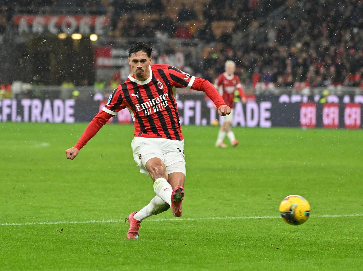 切尔西险胜AC米兰，拉莫斯梅开二度意甲的简单介绍