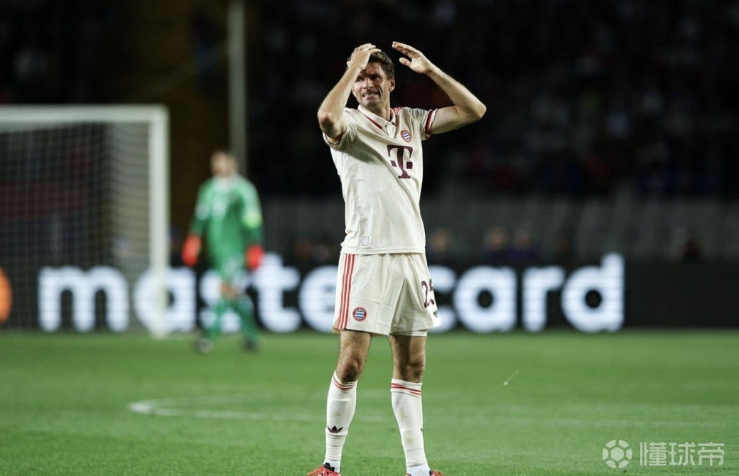 关于日本轻取巴萨,穆勒关键制胜的信息 关于日本轻取巴萨,穆勒关键制胜的信息